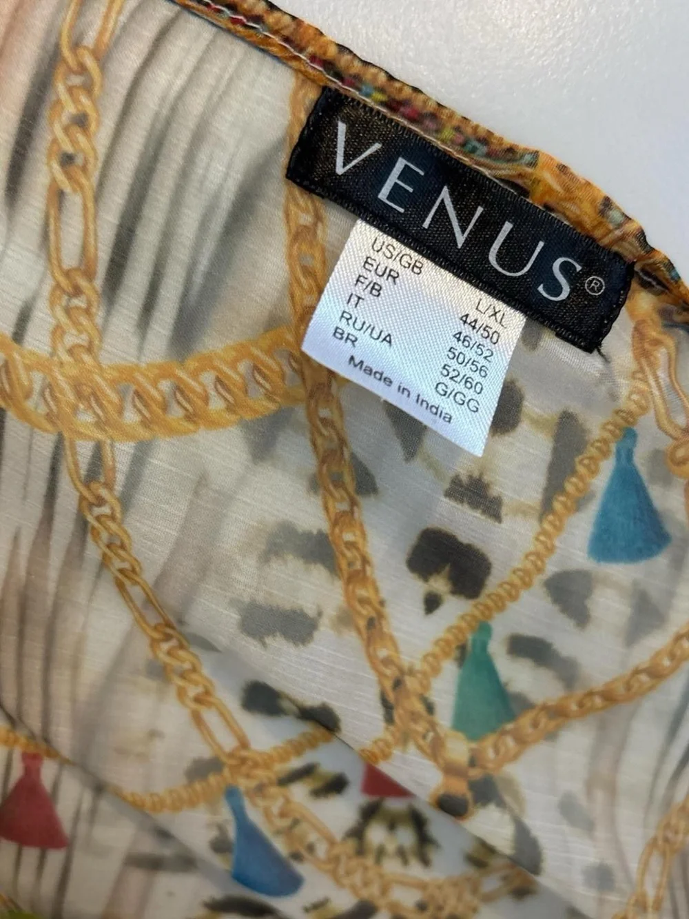 Venus cover up top